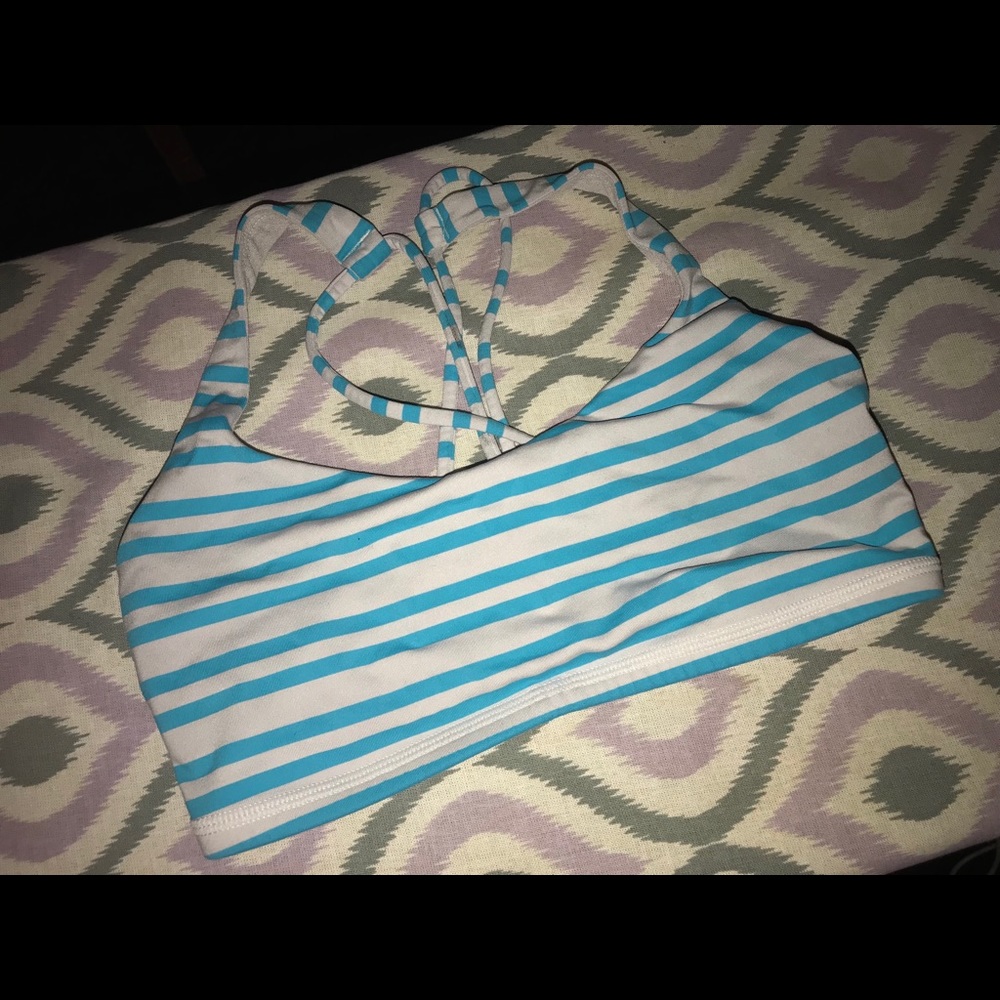 Sport bra size S